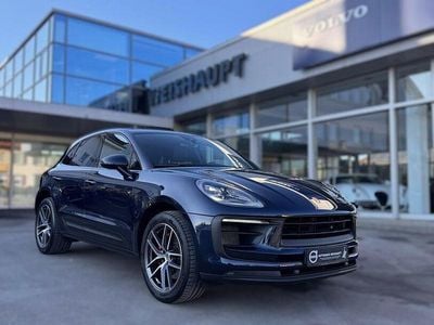 Blau (metallic) Gebraucht 2022 Porsche Macan SUV | 57.900 € (Superpreis)