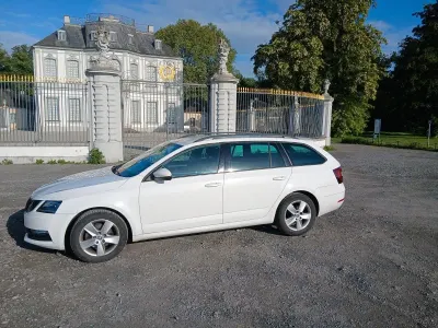 Gebraucht Skoda Octavia G-TEC Tour 131 PS (96 kW) 2021 Weiß Kombi