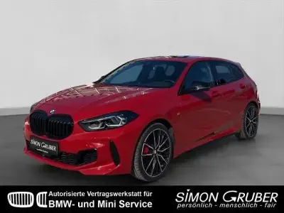 Second-hand BMW 128 Shadowline 265 CP (194 kW) 2023 Roșu Berlinǎ