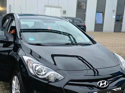 Second-hand Hyundai i30 136 CP (100 kW) 2013 Negru Break