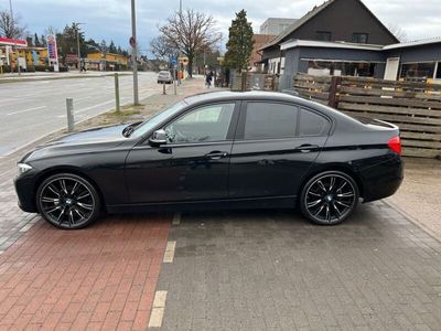 Gebraucht BMW 316 Sport Line 116 PS (85 kW) 2014 Schwarz Limousine