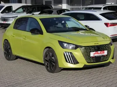 Gebraucht Peugeot 208 Allure 101 PS (74 kW) 2024 Agueda gelb Kleinwagen