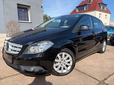 Gebraucht Mercedes B200 136 PS (100 kW) 2016 Schwarz Van / Kleinbus