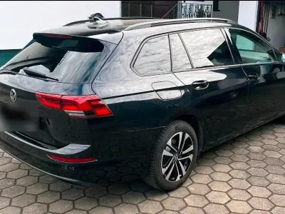 Gebraucht VW Passat Life 150 PS (110 kW) 2021 Schwarz Kombi