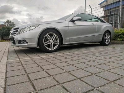 Mercedes E200