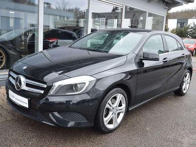 Gebraucht Mercedes A200 136 PS (100 kW) 2014 Kosmosschwarz Kleinwagen