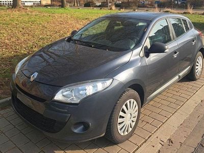 Gebraucht Renault Mégane Expression 110 PS (80 kW) 2012 Schwarz Limousine