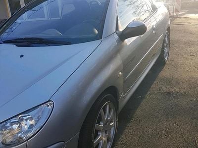 Gebraucht Peugeot 206 110 PS (80 kW) 2006 Silber Cabrio