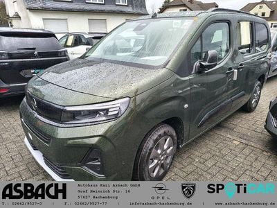 Neu Opel Combo Life 131 PS (96 kW) 2026 Gruen Van / Kleinbus