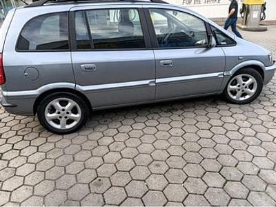 Gebraucht Opel Zafira 115 PS (84 kW) 2005 Silber Van / Kleinbus