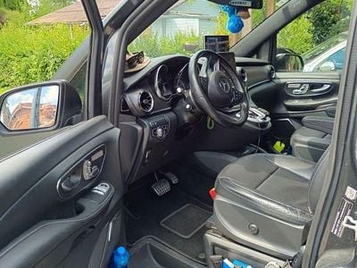 Mercedes V300