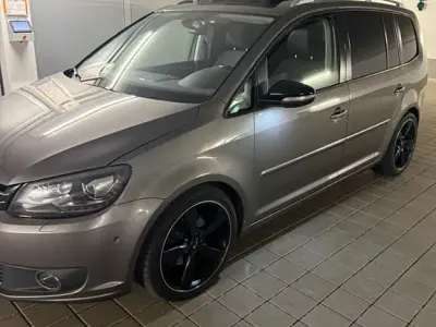 Gebraucht VW Touran Highline 140 PS (102 kW) 2011 Grau Van / Kleinbus