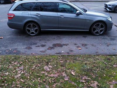 Gebraucht Mercedes E200 136 PS (100 kW) 2011 Grau Kombi