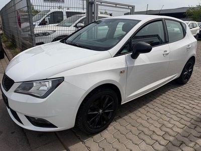 Begagnad Seat Ibiza Sun 86 HK (63 kW) 2015 Vit Sedan