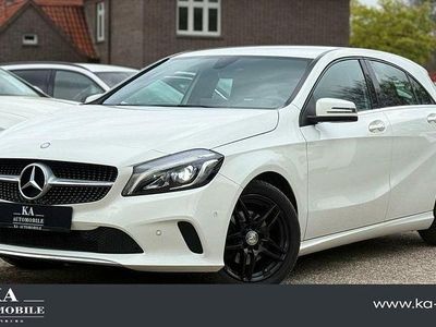 Gebraucht Mercedes A180 Urban 122 PS (89 kW) 2016 Weiß Limousine