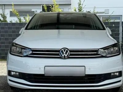 Gebraucht VW Touran 150 PS (110 kW) 2023 Weiß Van / Kleinbus