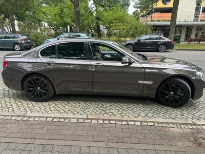 BMW 730