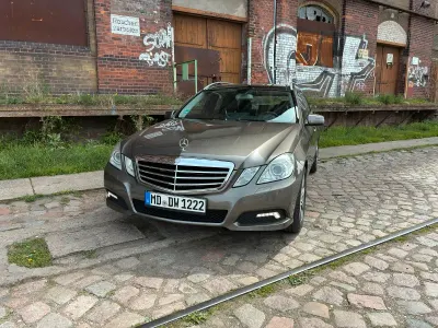 Gebraucht Mercedes E350 231 PS (169 kW) 2010 Andere farben Kombi