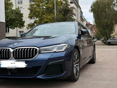 Gebraucht BMW 530e M Sport 292 PS (214 kW) 2020 Blau Kombi