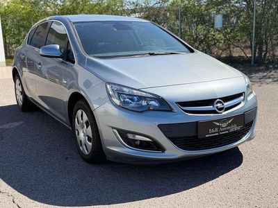 Gebraucht Opel Astra Innovation 140 PS (102 kW) 2013 Silbersee/perl silber (m2) Kleinwagen