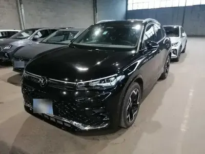 Usata VW Tiguan R-line 150 CV (110 kW) 2025 Nero SUV