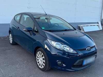 Gebraucht Ford Fiesta 60 PS (44 kW) 2012 Blau Kleinwagen