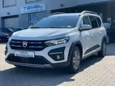 Gebraucht Dacia Jogger Comfort 110 PS (80 kW) 2022 Weiß Van / Kleinbus