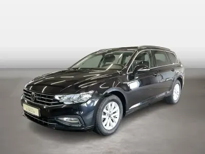 Gebraucht VW Passat Business 150 PS (110 kW) 2024 Deep black perleffekt Kombi