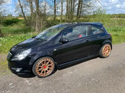 Gebraucht Opel Corsa 150 PS (110 kW) 2007 Schwarz Kleinwagen