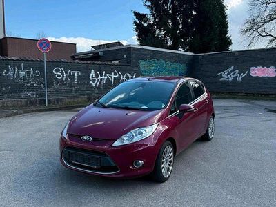 Gebraucht Ford Fiesta 82 PS (60 kW) 2011 Rot Kleinwagen
