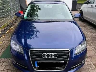 Gebraucht Audi A3 Ambiente 125 PS (91 kW) 2011 Blau Kleinwagen
