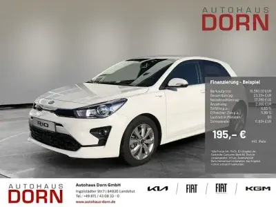 Gebraucht Kia Rio Spirit 101 PS (74 kW) 2022 Weiß Limousine