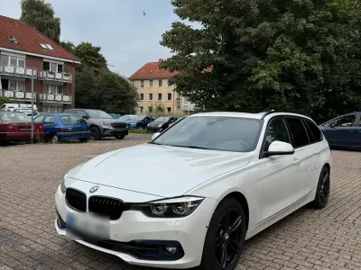 Gebraucht BMW 330 M Sport 258 PS (189 kW) 2018 Weiß Kombi