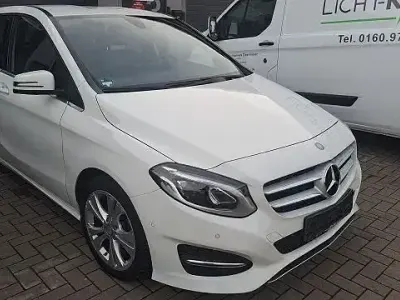 Gebraucht Mercedes B180 132 PS (97 kW) 2017 Andere Van / Kleinbus