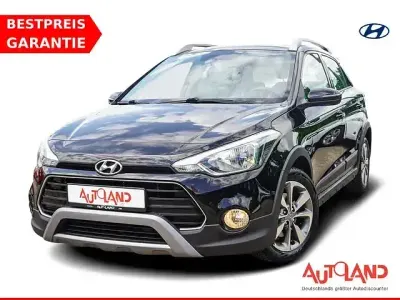 Gebraucht Hyundai i20 Trend 101 PS (74 kW) 2020 Schwarz Kleinwagen