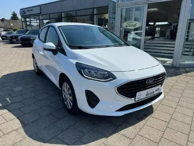 Gebraucht Ford Fiesta Cool & Connect 75 PS (55 kW) 2023 Frostweiß Kleinwagen