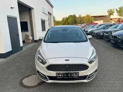 Gebraucht Ford S-MAX Vignale 209 PS (153 kW) 2017 Weiß Van / Kleinbus