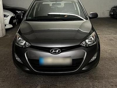Usata Hyundai i20 86 CV (63 kW) 2012 Grigio Utilitaria