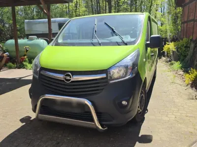 Używany Opel Vivaro 120 KM (88 kW) 2014 Zielony Minivan