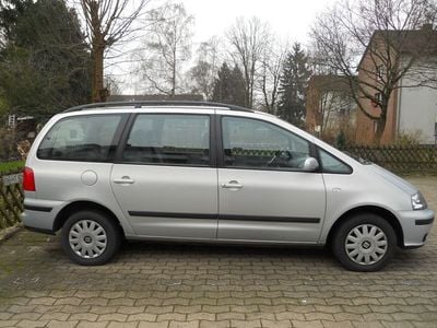 Gebraucht Seat Alhambra 116 PS (85 kW) 2001 Silber Van / Kleinbus