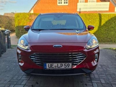 Gebraucht Ford Kuga Titanium 152 PS (111 kW) 2020 Rot SUV