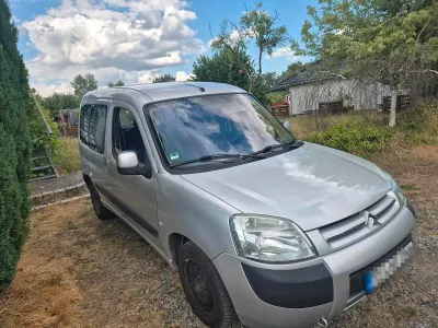 Gebraucht Citroën Berlingo 75 PS (55 kW) 2006 Silber Van / Kleinbus