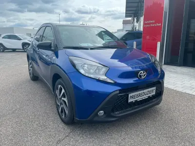 Neu Toyota Aygo X 72 PS (52 kW) 2026 Blau SUV