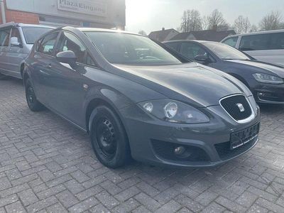 Grau Gebraucht 2010 Seat Leon Stylance Limousine | 4.950 € (Etwas zu teuer)