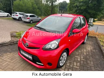 Gebraucht Toyota Aygo Cool 68 PS (50 kW) 2012 Super red v Kleinwagen