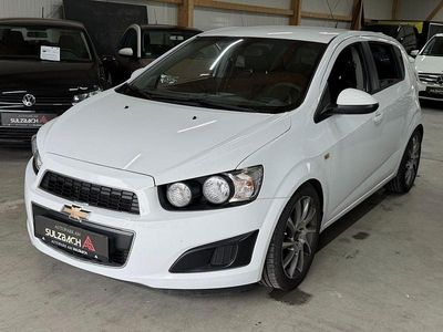 Gebraucht Chevrolet Aveo LT 101 PS (74 kW) 2012 Weiß Kleinwagen