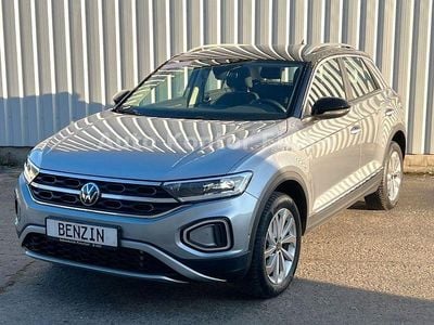 Second-hand VW T-Roc Style 150 CP (110 kW) 2024 Argintiu SUV
