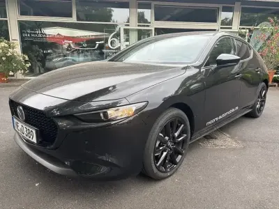Neu Mazda 3 Nagisa 140 PS (102 kW) 2025 Jet black Limousine