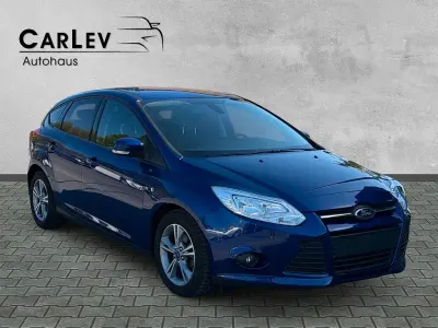 Gebraucht Ford Focus 101 PS (74 kW) 2014 Blau Limousine