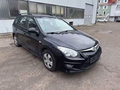 Gebraucht Hyundai i30 128 PS (94 kW) 2011 Schwarz Kombi